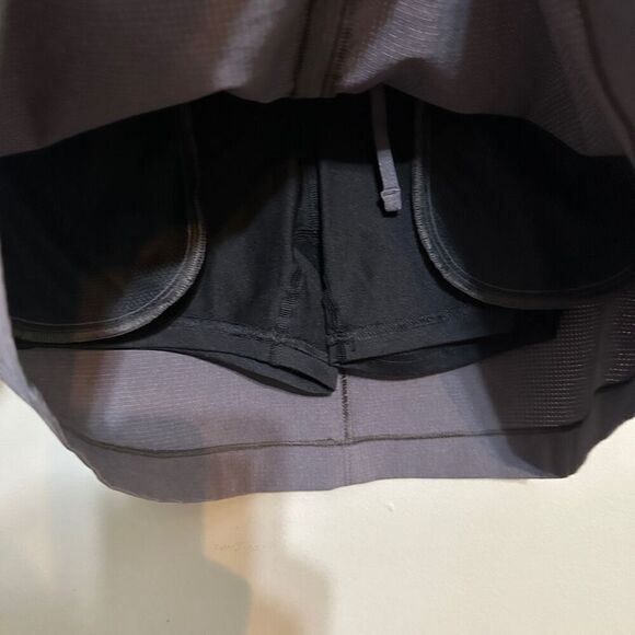 PrAna gray skort size 4 - Picture 4 of 7
